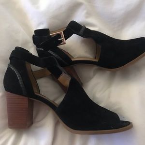 Great condition! Jack Roger Cameron Bootie